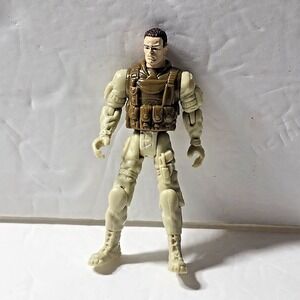 Chap Mei War Soldier Male Action Figure Posable White & Army Green 4"